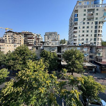 The Hidden Gem Of Blloku Apartment Tiranë Luaran gambar
