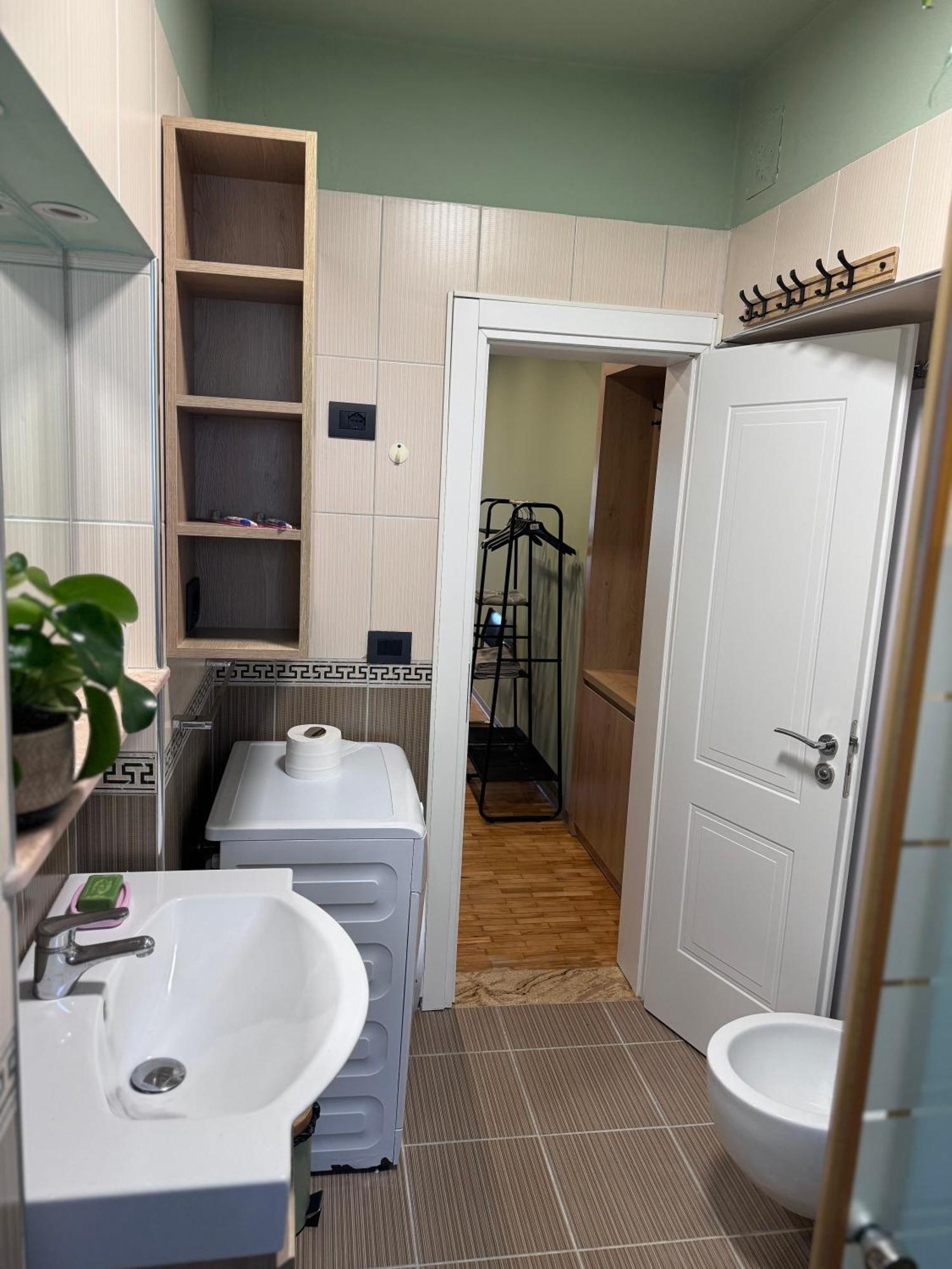 The Hidden Gem Of Blloku Apartment Tiranë Luaran gambar