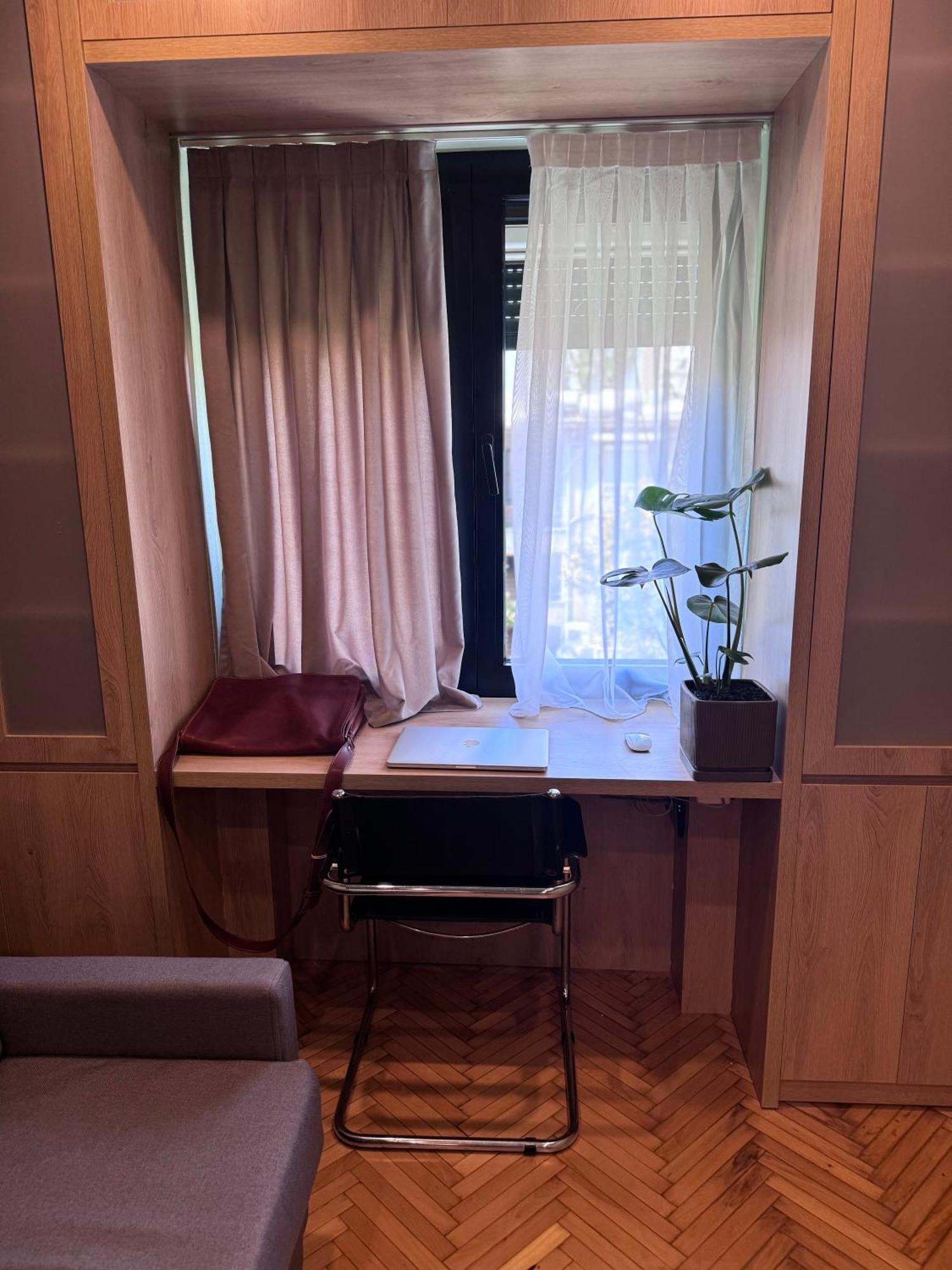 The Hidden Gem Of Blloku Apartment Tiranë Luaran gambar