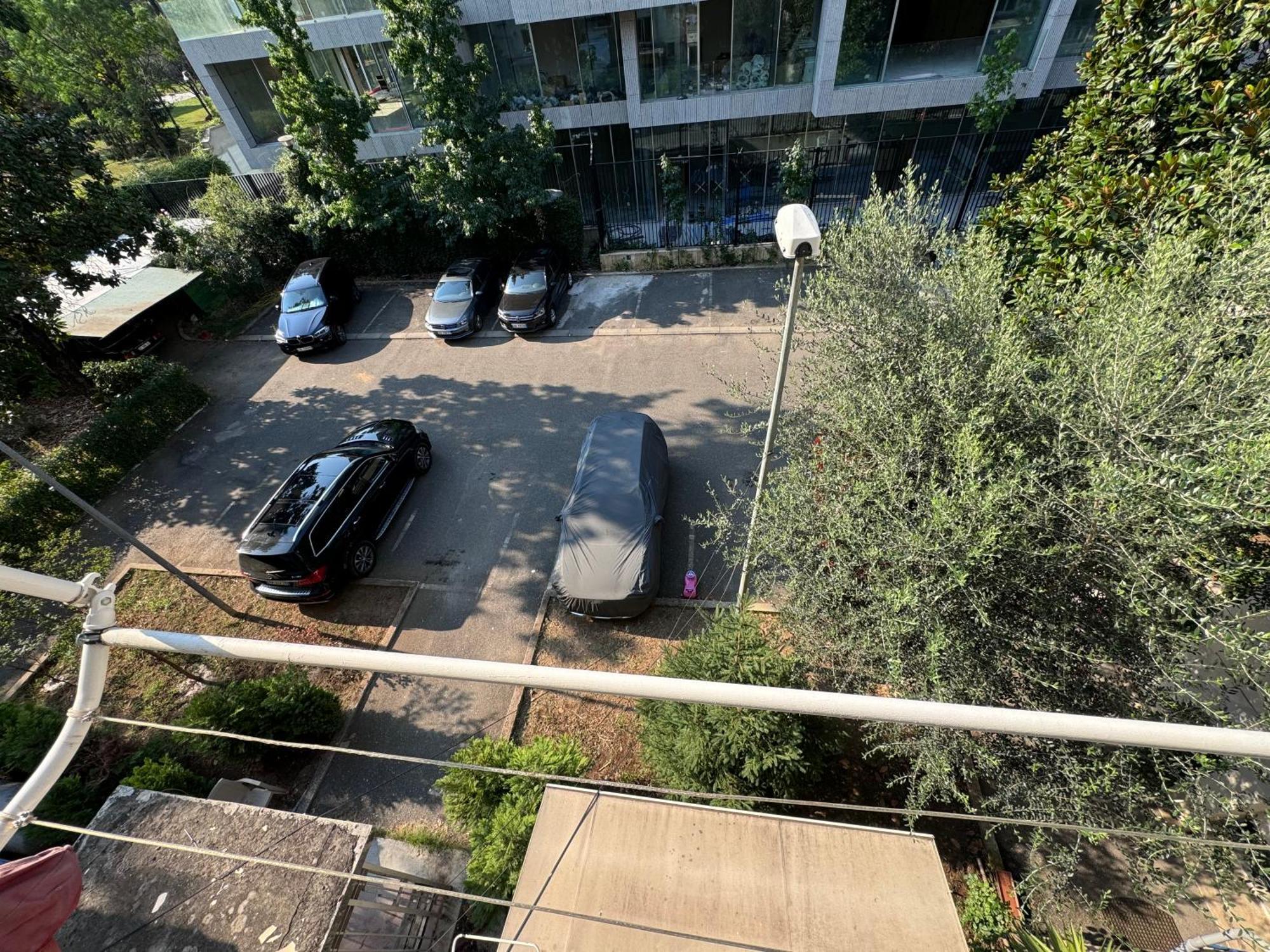 The Hidden Gem Of Blloku Apartment Tiranë Luaran gambar